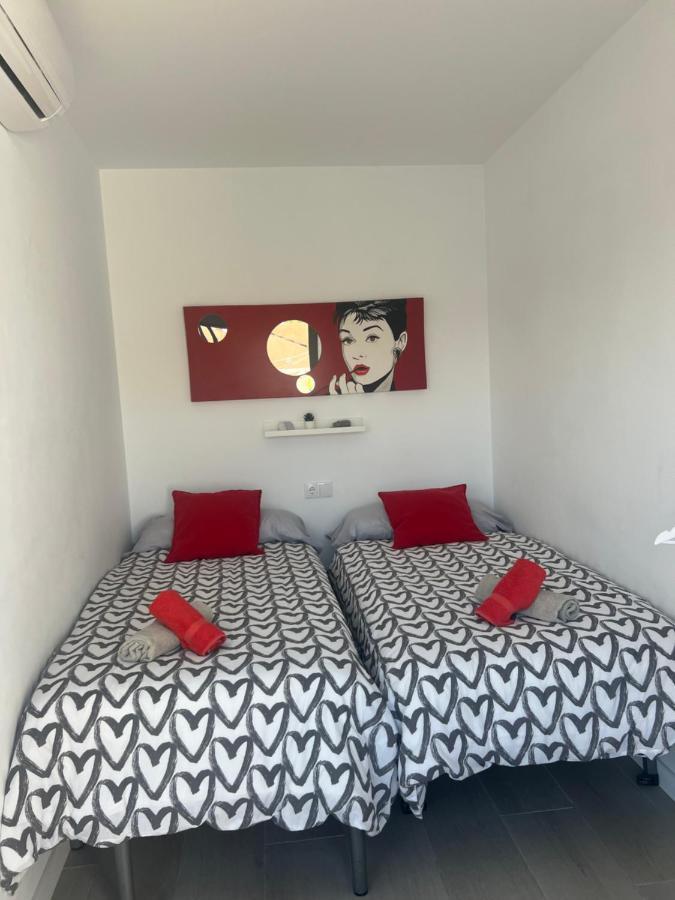 Casa Carmen Atico Primera Linea De Playa Málaga Dış mekan fotoğraf