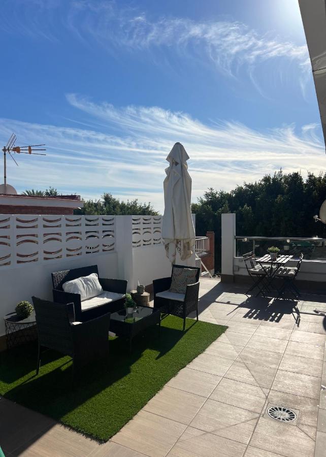 Casa Carmen Atico Primera Linea De Playa Málaga Dış mekan fotoğraf